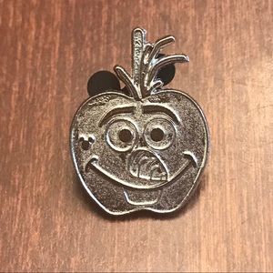 6/25$ Disney Frozen Olaf Apple trader pin